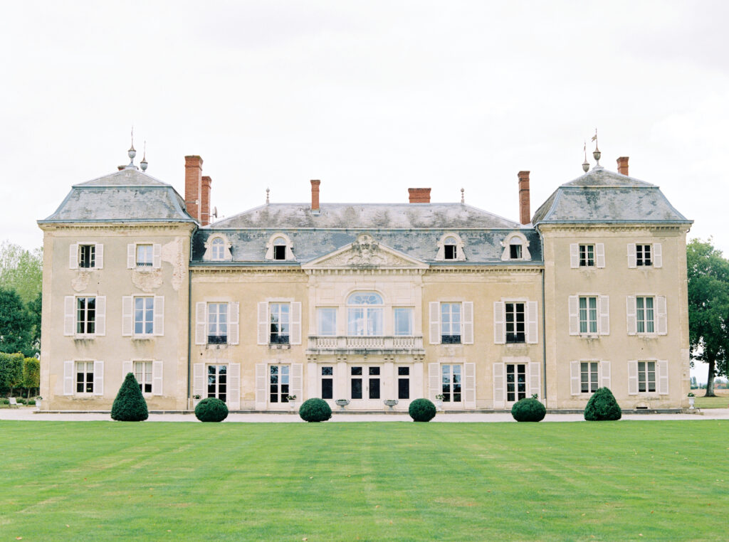 Make your dream wedding come true with a Wedding at Château de Varennes.
