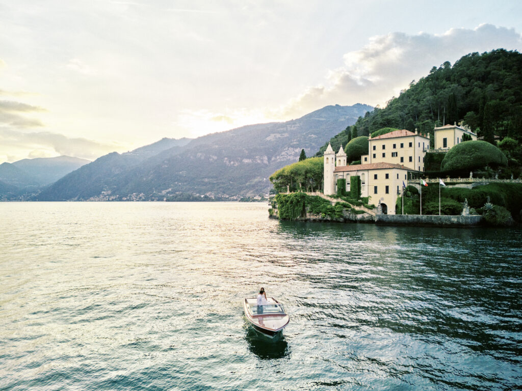 Villas are a great idea for an elopement in Lake Como